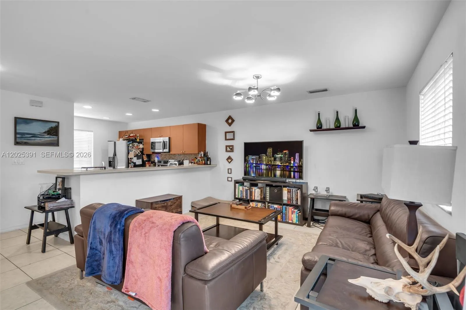 212 NE 3rd St # 10, Hallandale Beach FL 33009