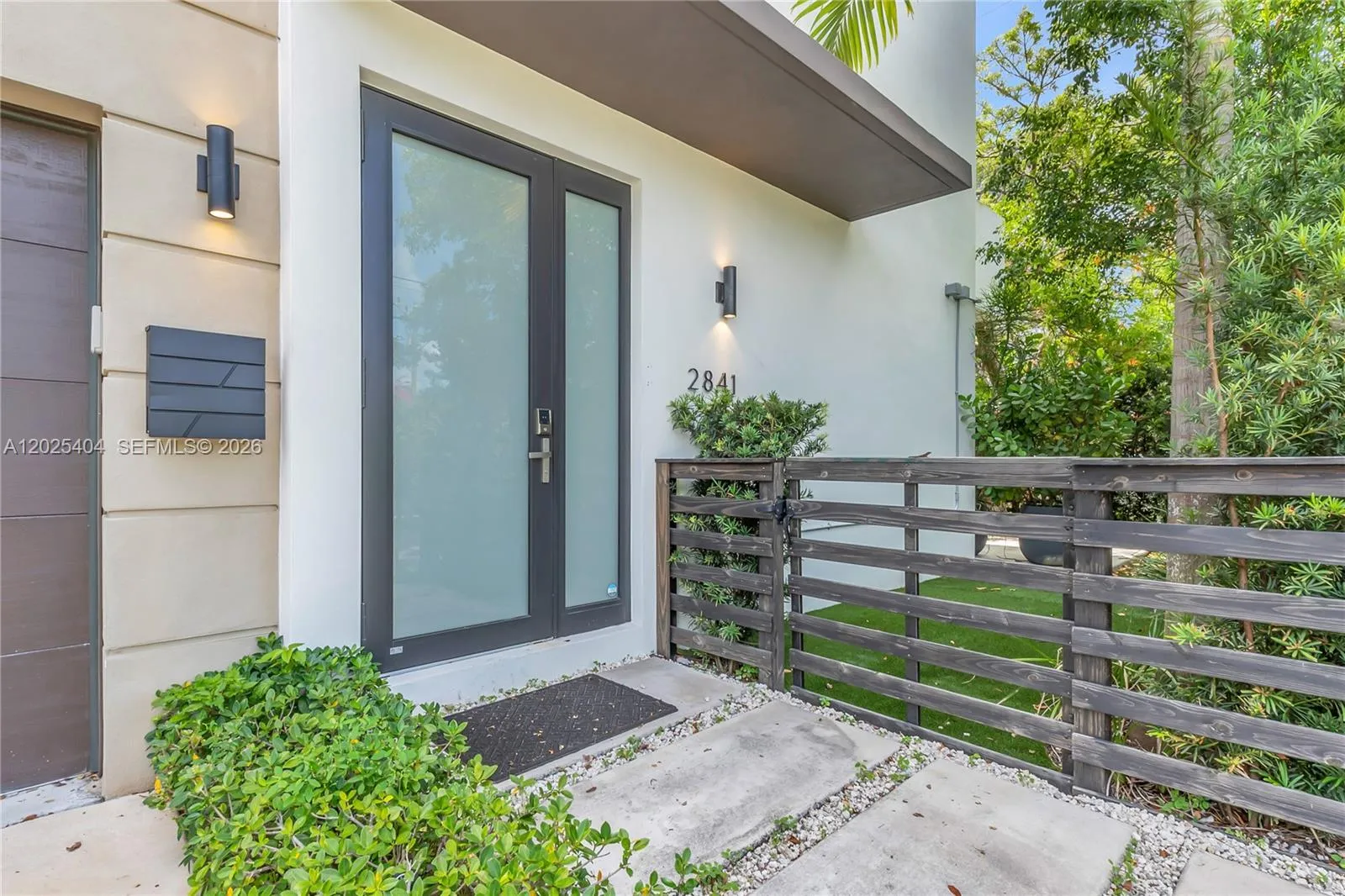 2841 SW 27th St # A, Miami FL 33133