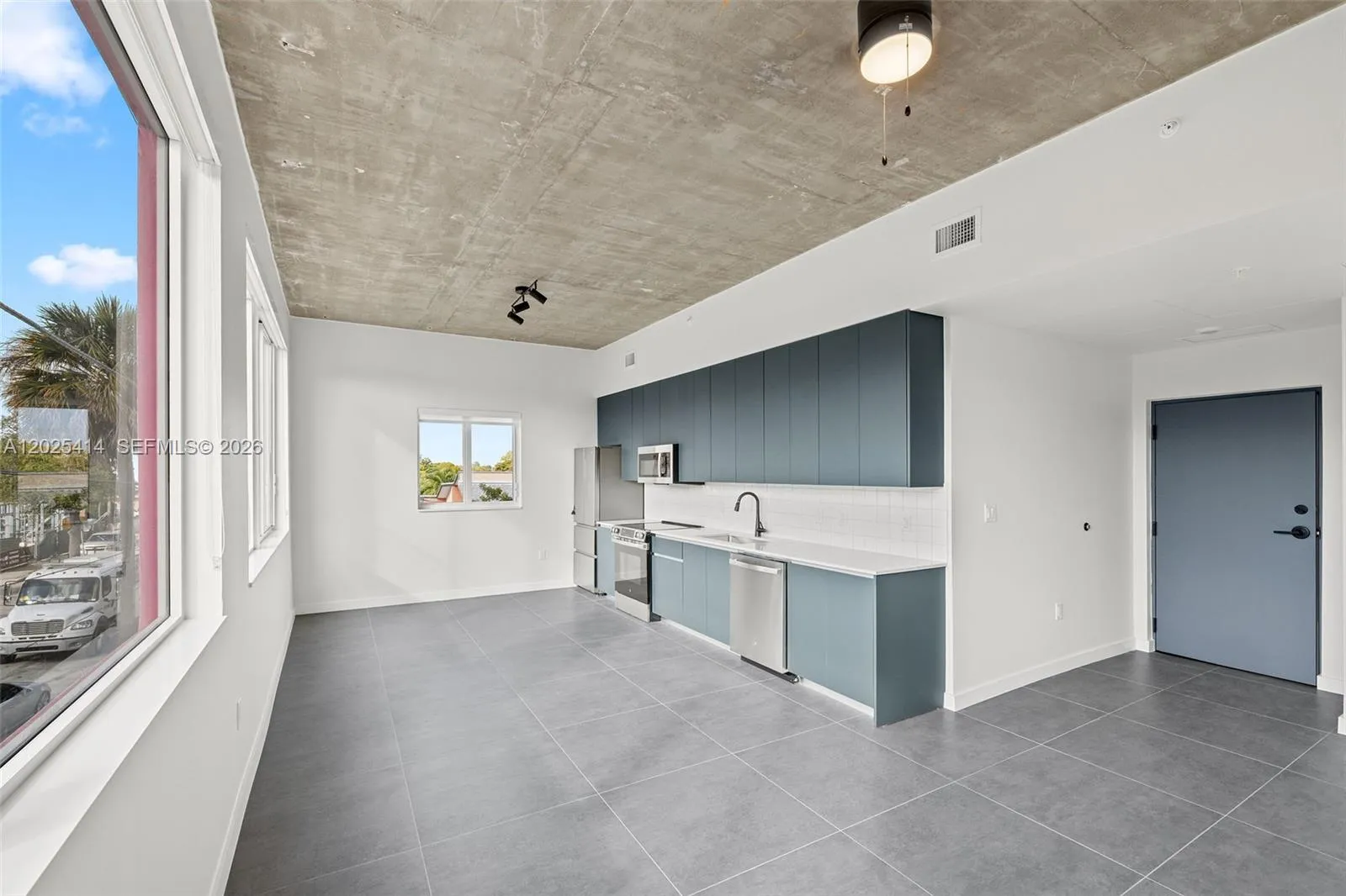 315 NW 32 ST # 301, Miami FL 33127