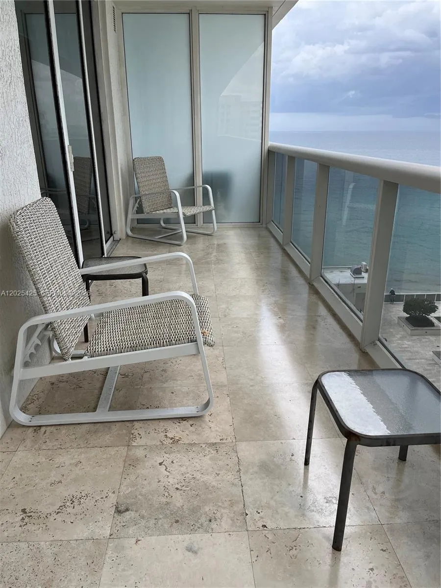 1830 S Ocean Drive # 1404, Hallandale Beach FL 33009