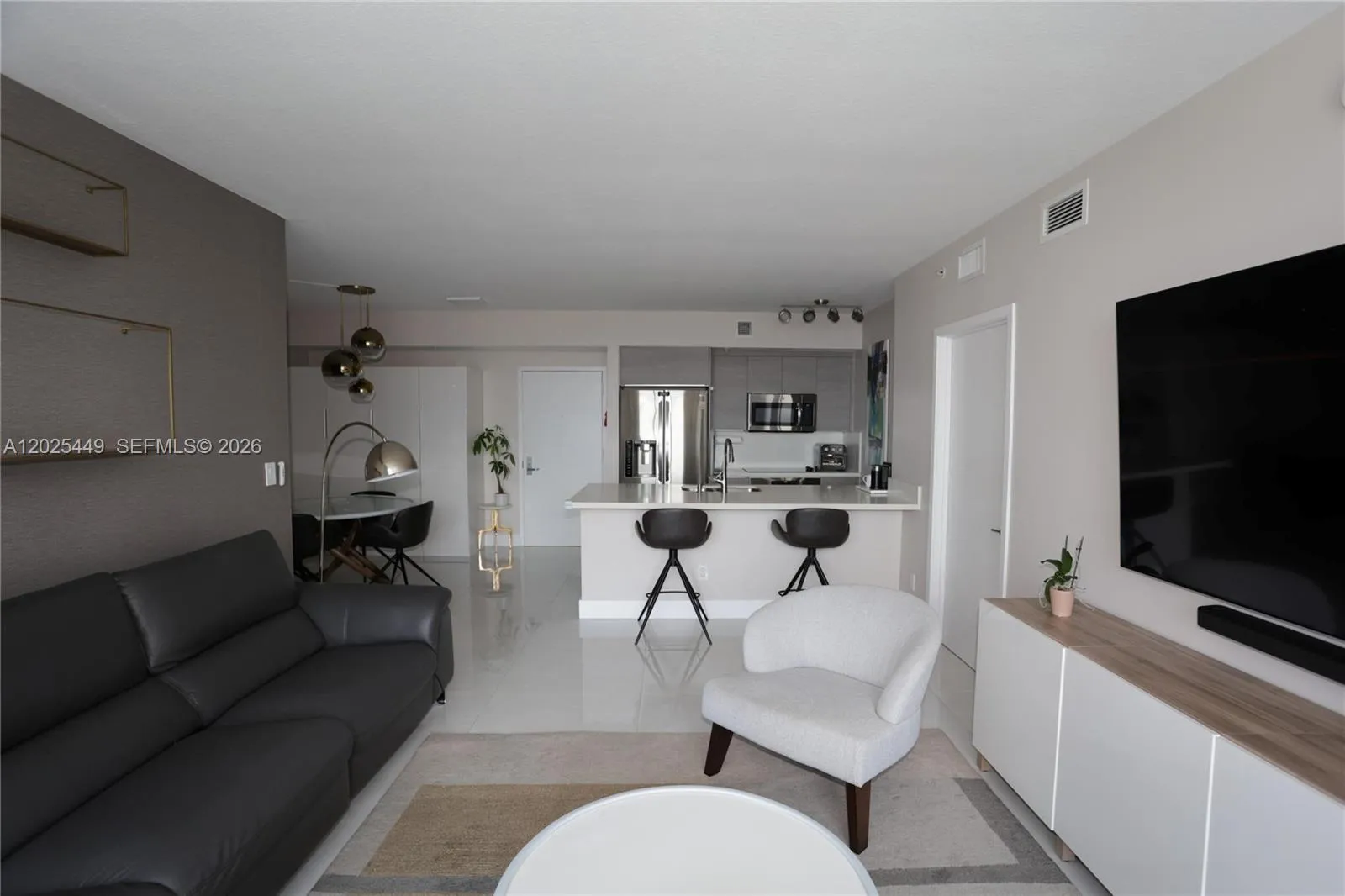 325 S Biscayne Blvd # 1822, Miami FL 33131