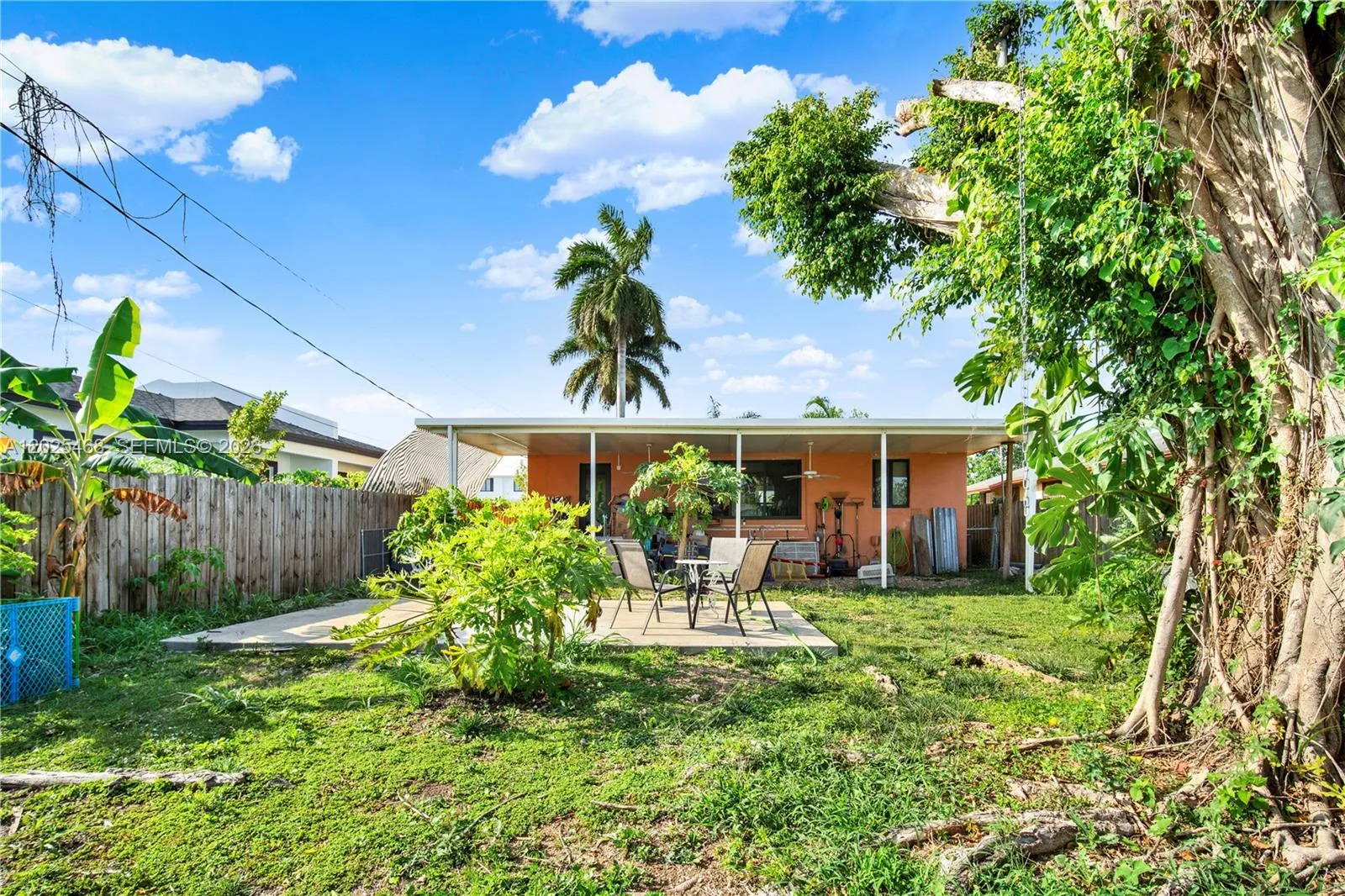 851 SW 1st St, Florida City FL 33034