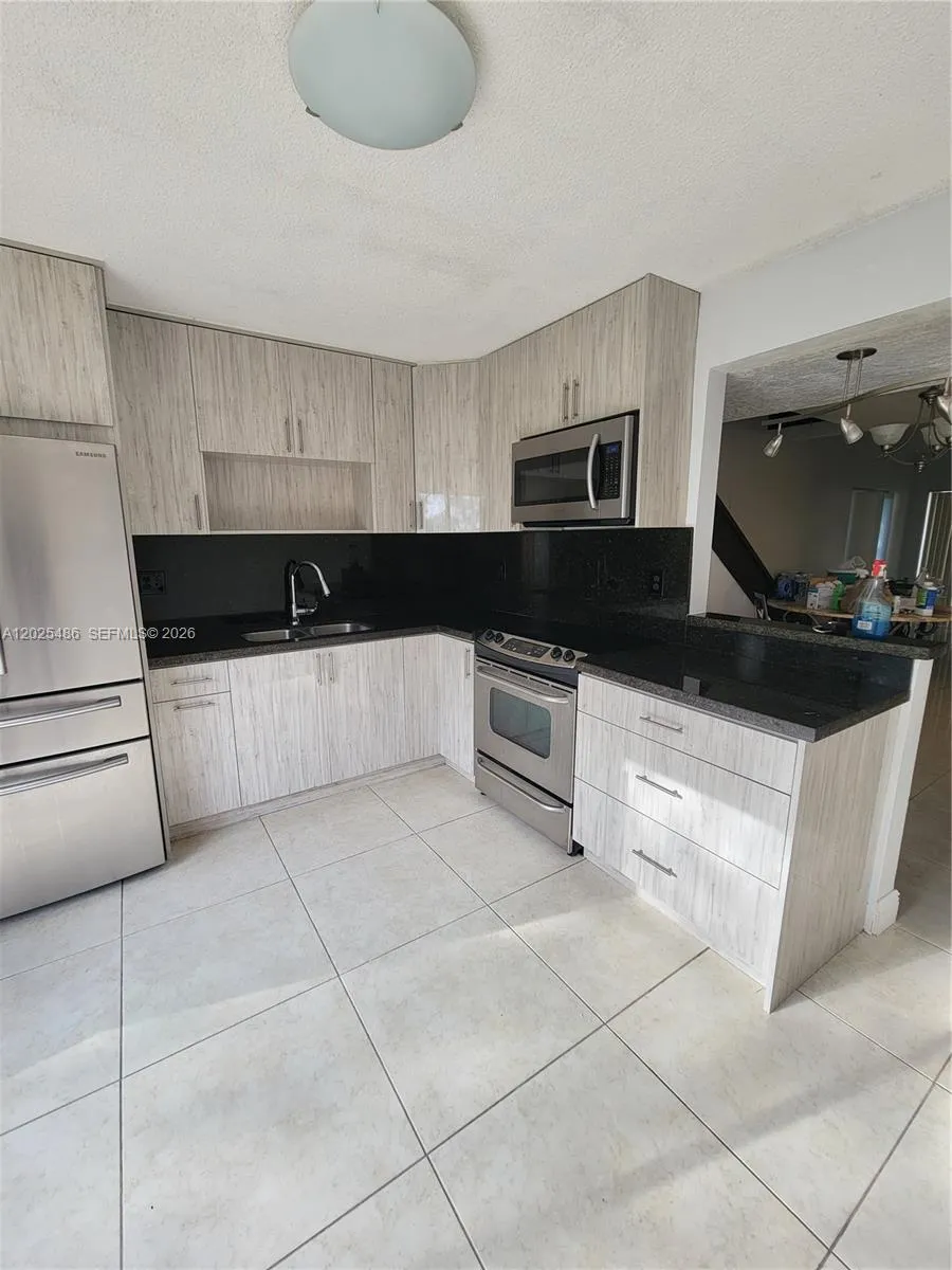 3504 NW 111th Ave # 3504, Sunrise FL 33351