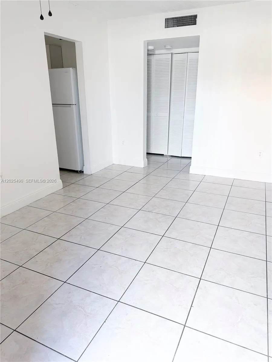 615 NW 177th St # 207, Miami Gardens FL 33169