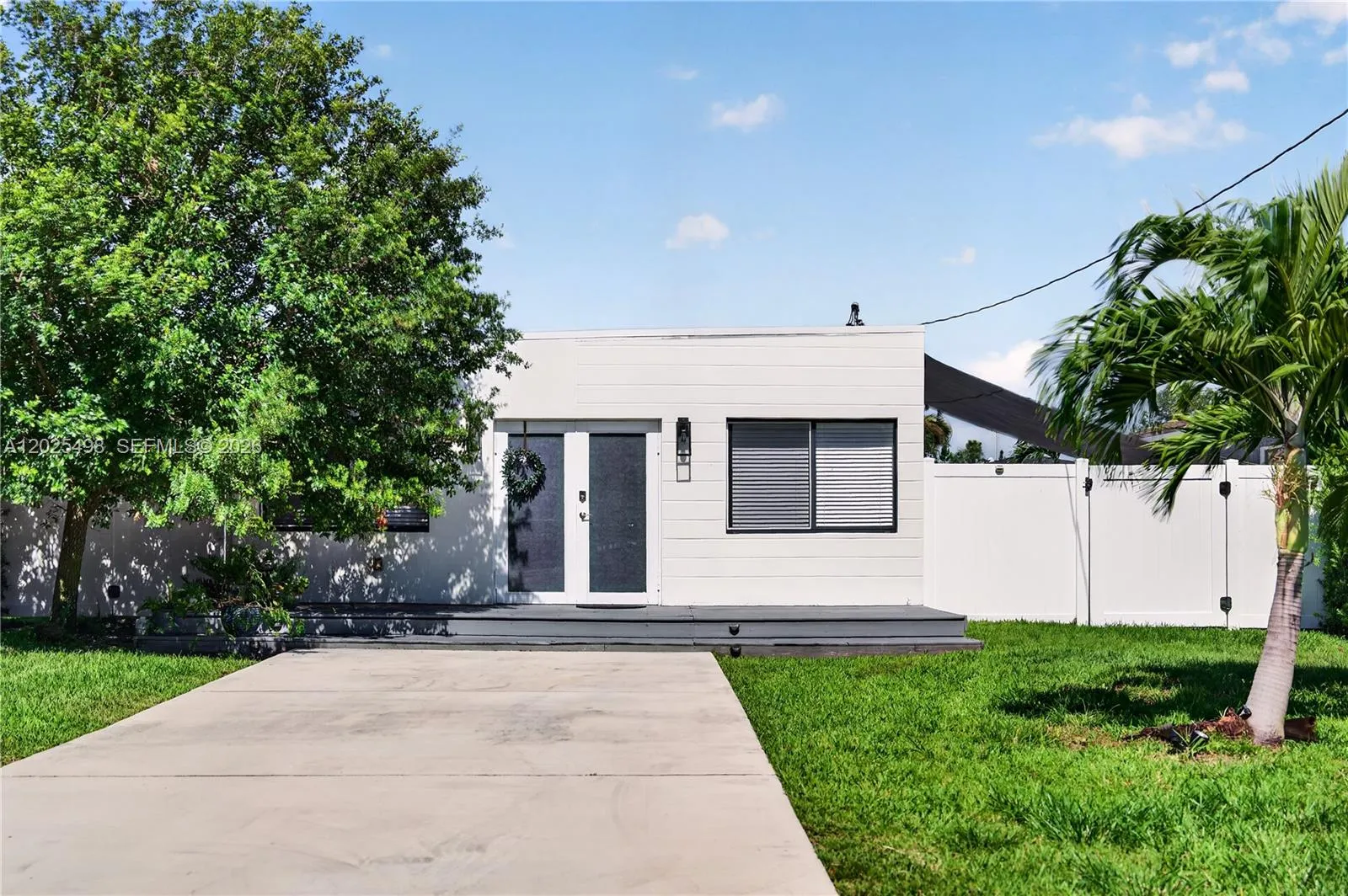 24 NW 13th Ave, Delray Beach FL 33444