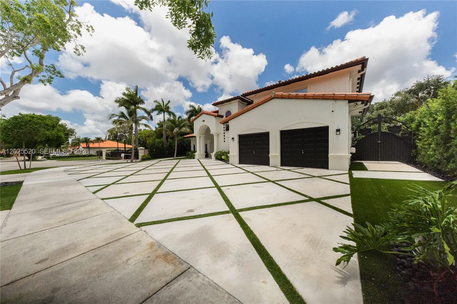 15721 NW 79th Ct, Miami Lakes FL 33016