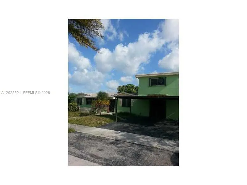 3110 NW 213 ST, Miami Gardens FL 33056