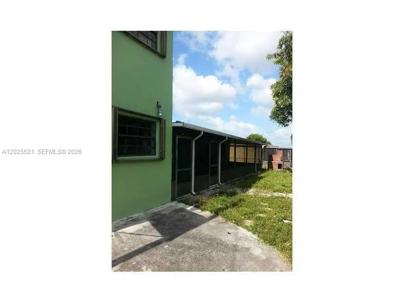 3110 NW 213 ST, Miami Gardens FL 33056