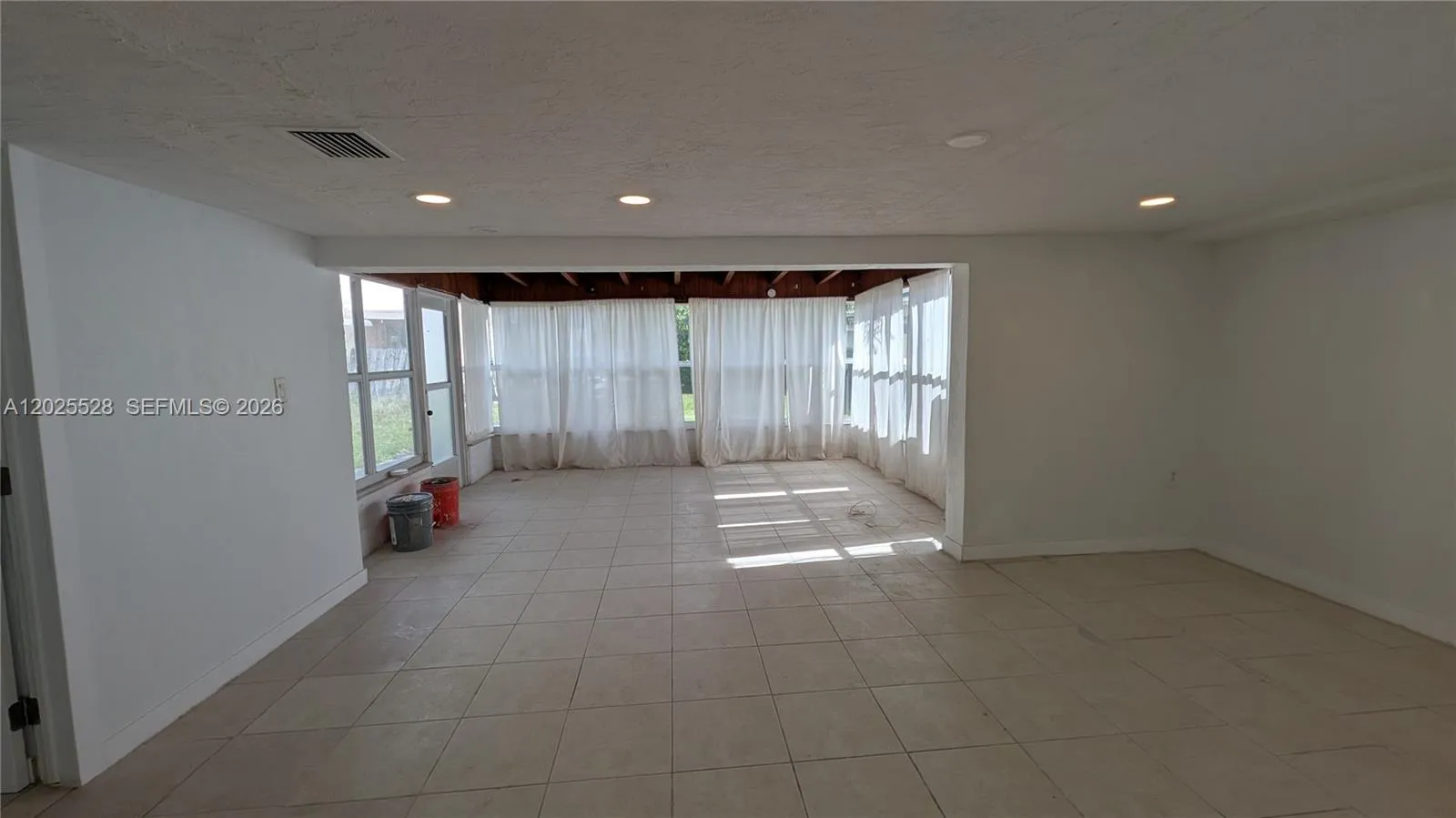 708 NE 4th St # 1, Hallandale Beach FL 33009
