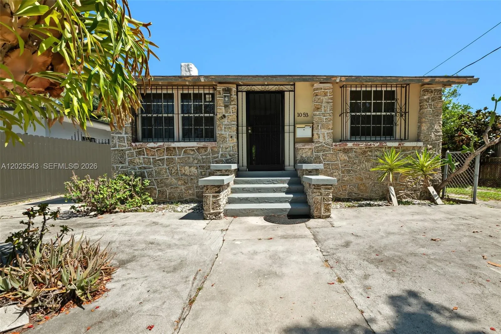 1053 NW 28th St, Miami FL 33127