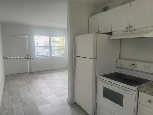608 5th St # 8, West Palm Beach FL 33401