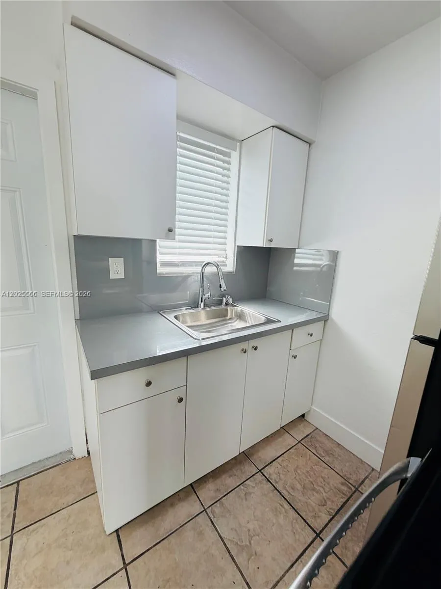 775 NE 128TH ST # 4, North Miami FL 33161