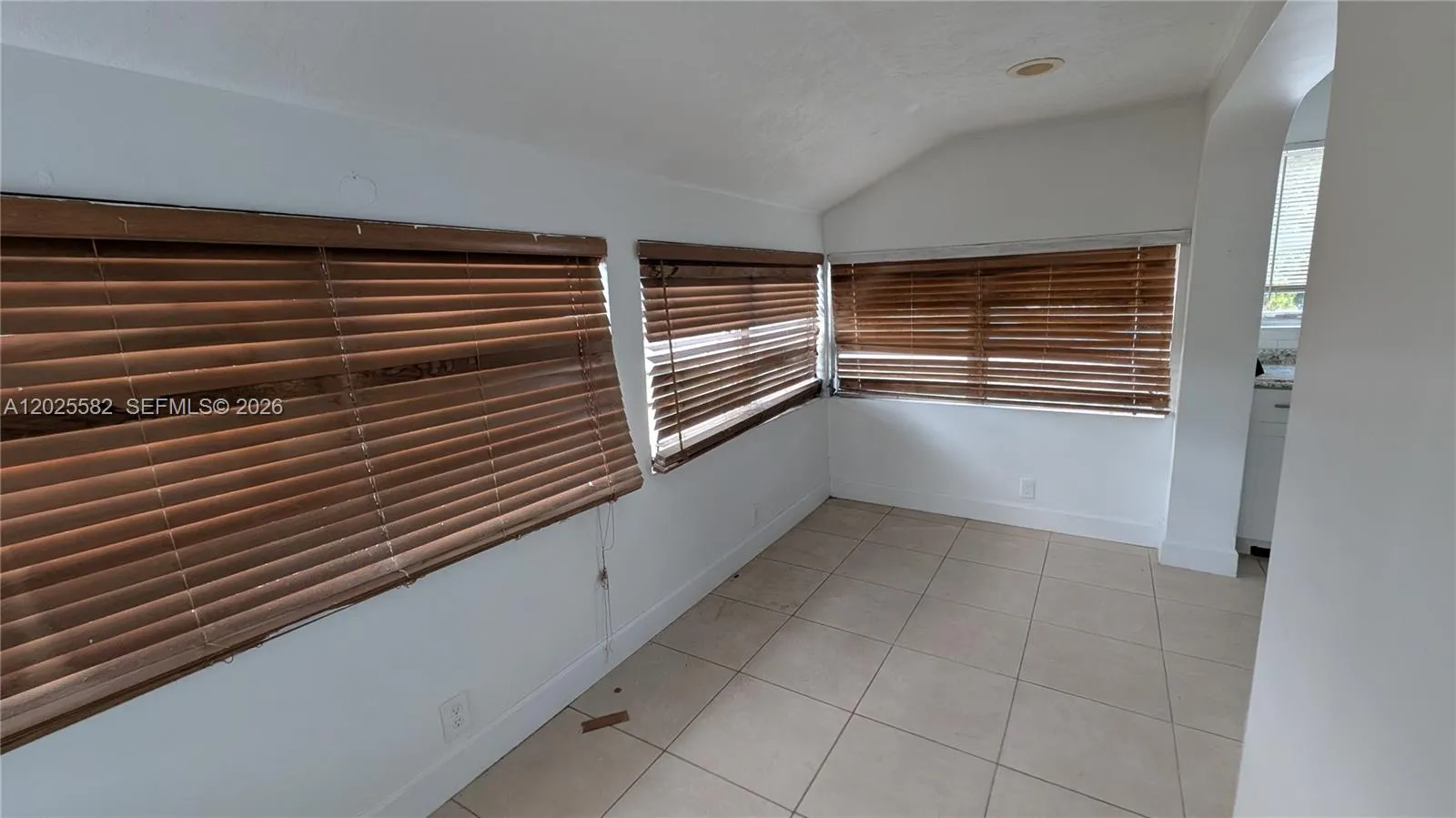 708 NE 4th St # 2, Hallandale Beach FL 33009