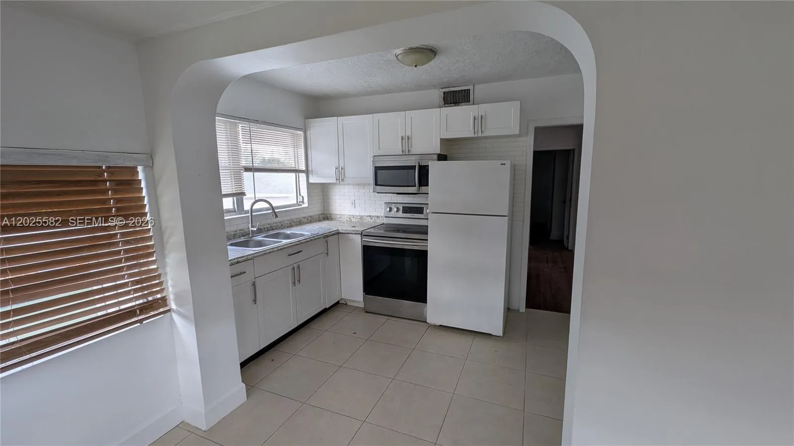 708 NE 4th St # 2, Hallandale Beach FL 33009