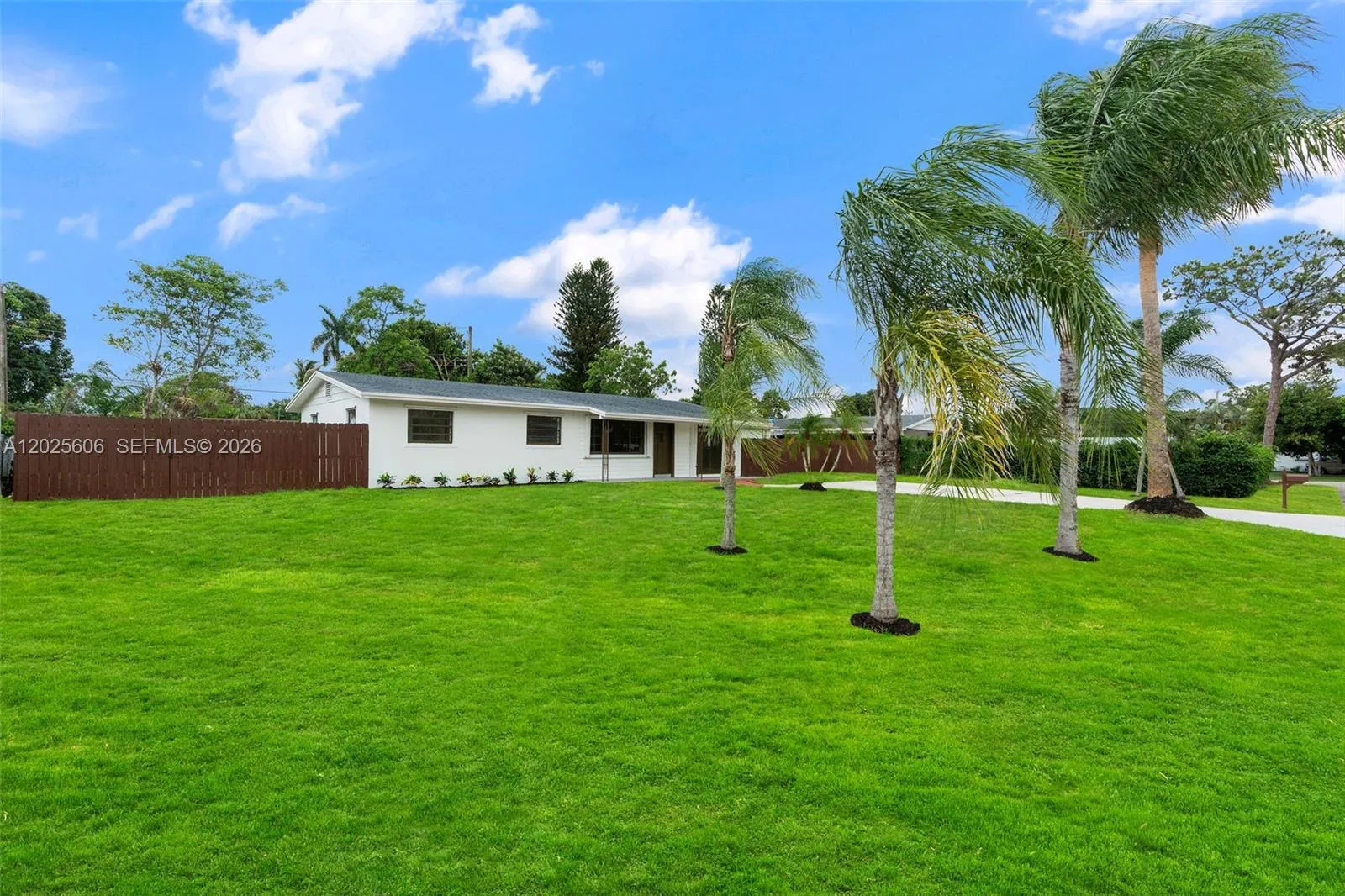 5726 KAREN DR, West Palm Beach FL 33415