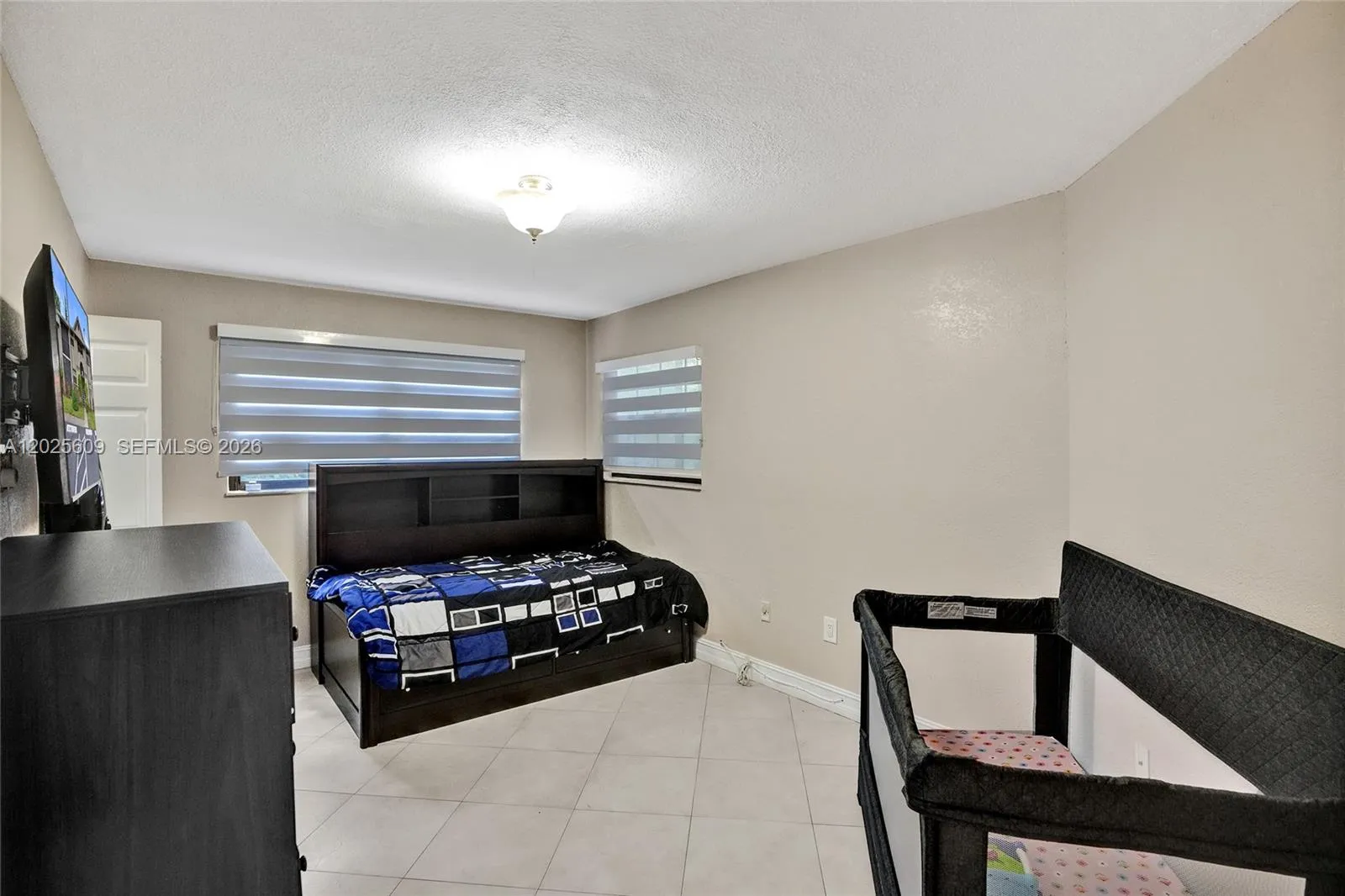 927 NE 199th St # 103, Miami FL 33179