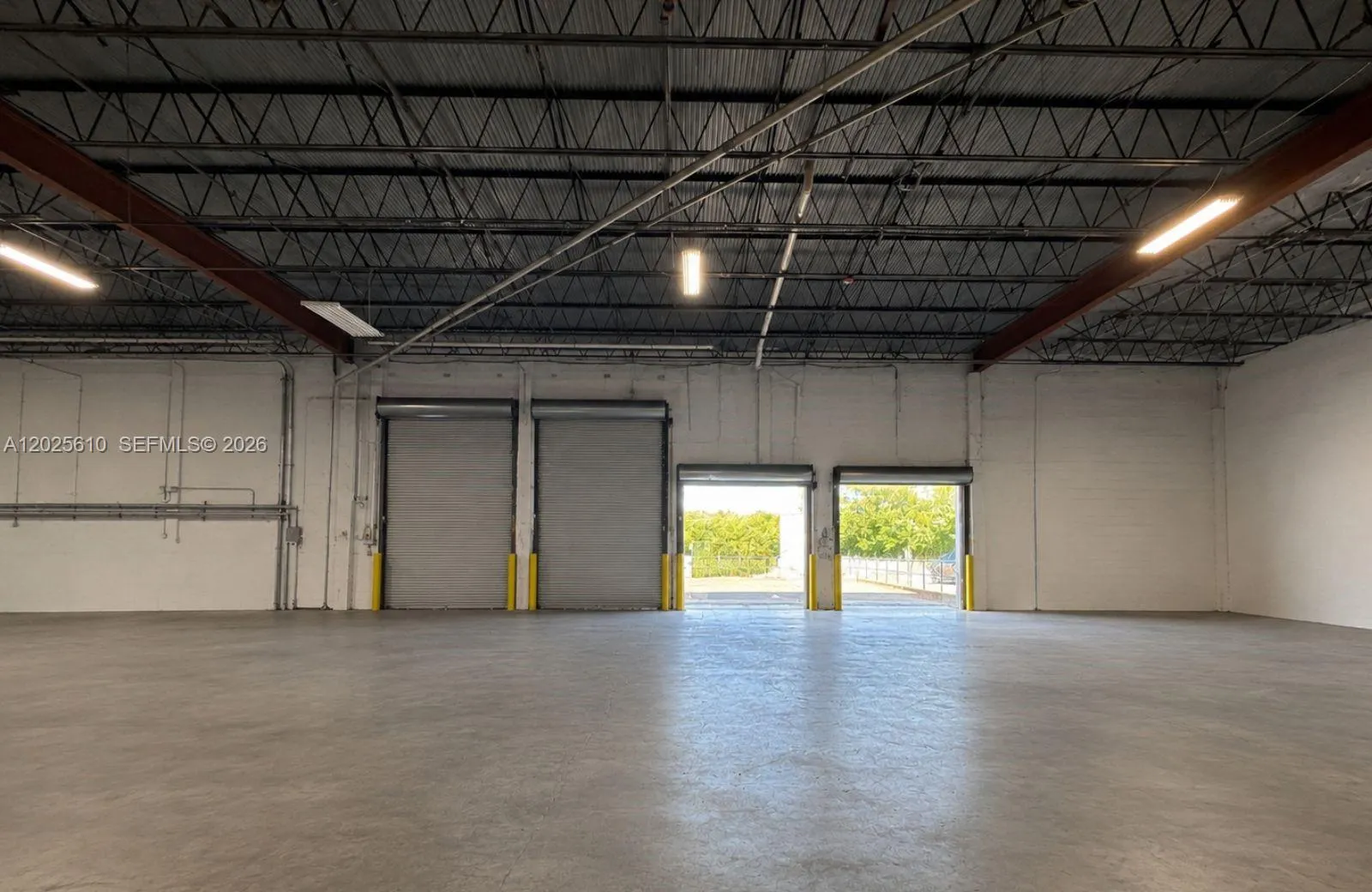 8600 NW South River Dr, Medley FL 33166