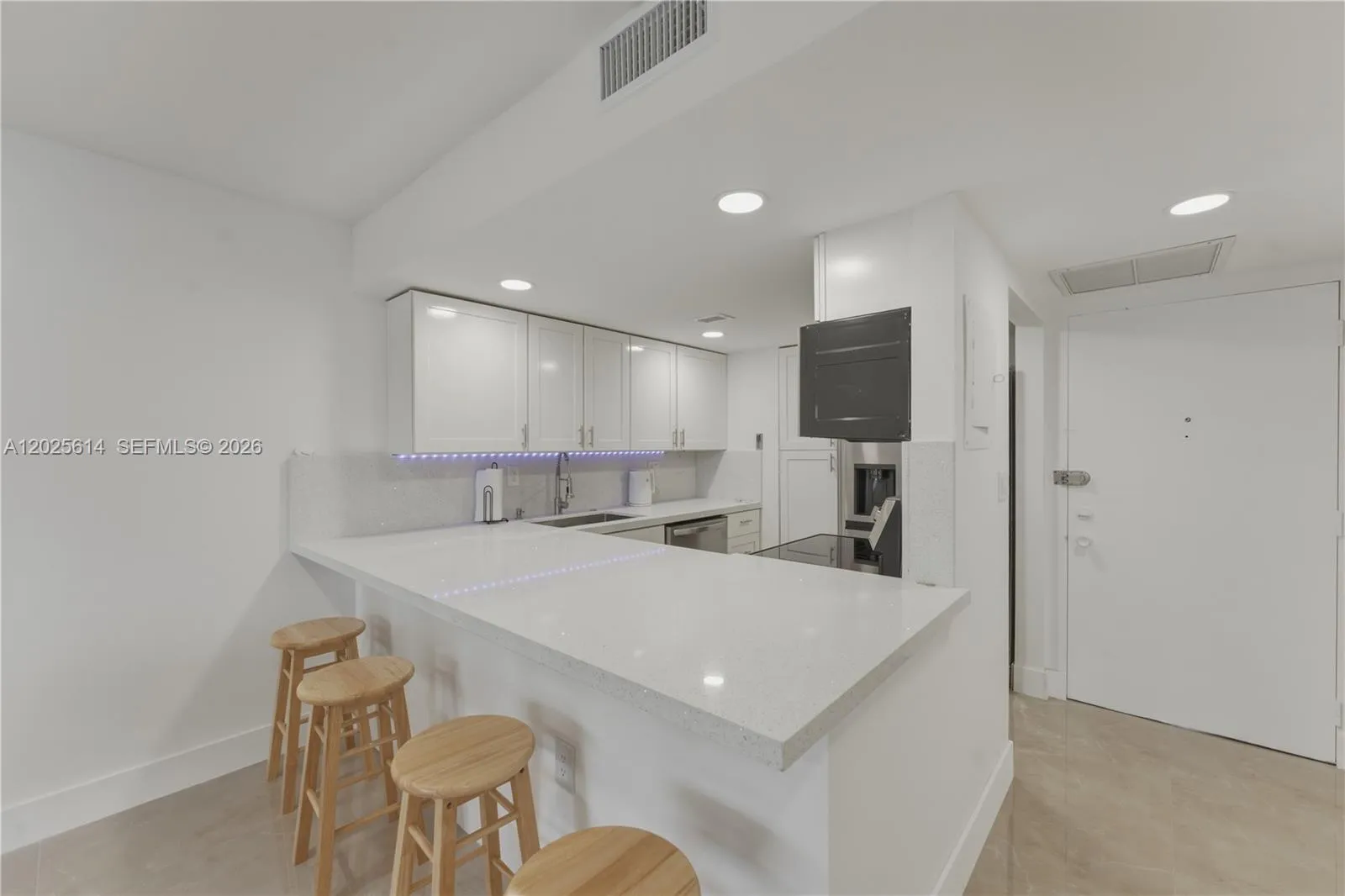 3702 NE 171st St # 17, North Miami Beach FL 33160