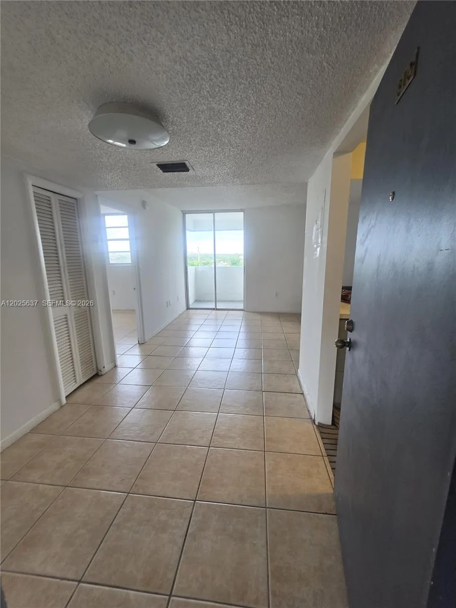 5050 NW 7th St # 610, Miami FL 33126