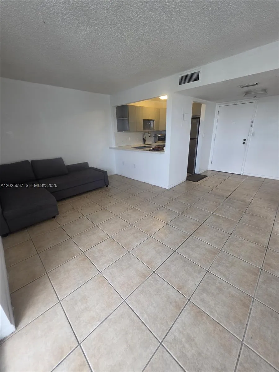 5050 NW 7th St # 610, Miami FL 33126
