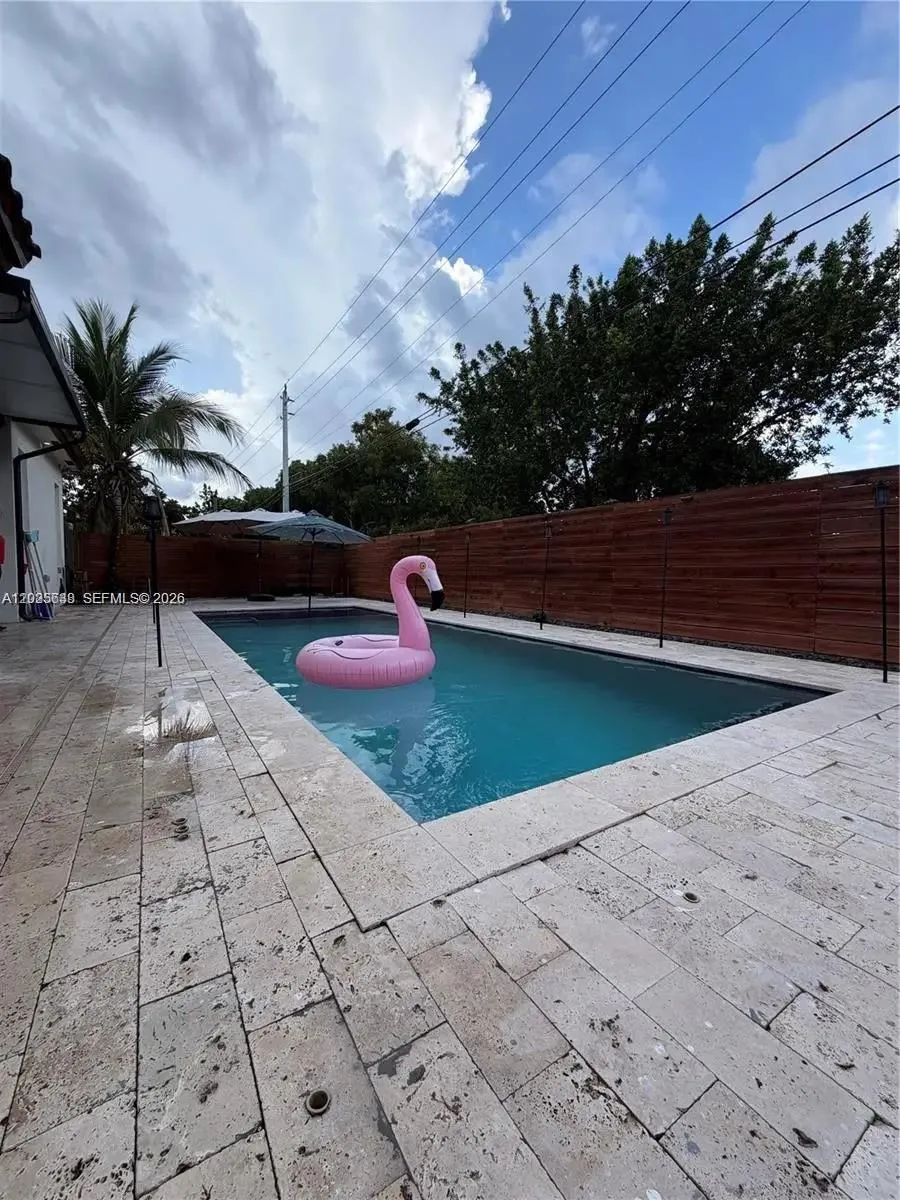 1860 SE 18th Terr, Homestead FL 33035