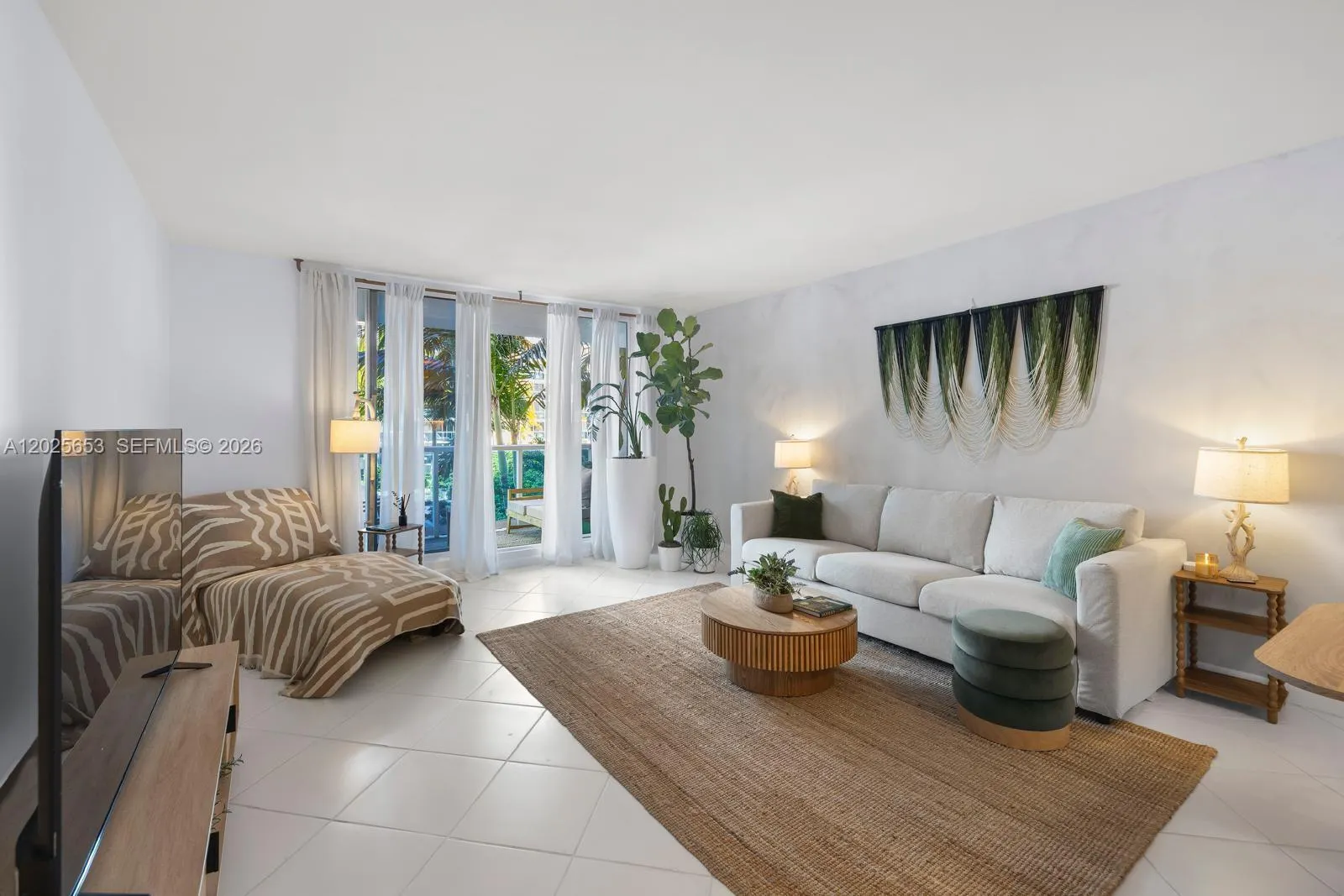 2301 Collins Ave # 519, Miami Beach FL 33139