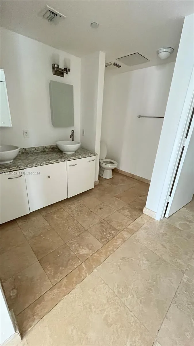 350 S Miami Ave # 2302, Miami FL 33130