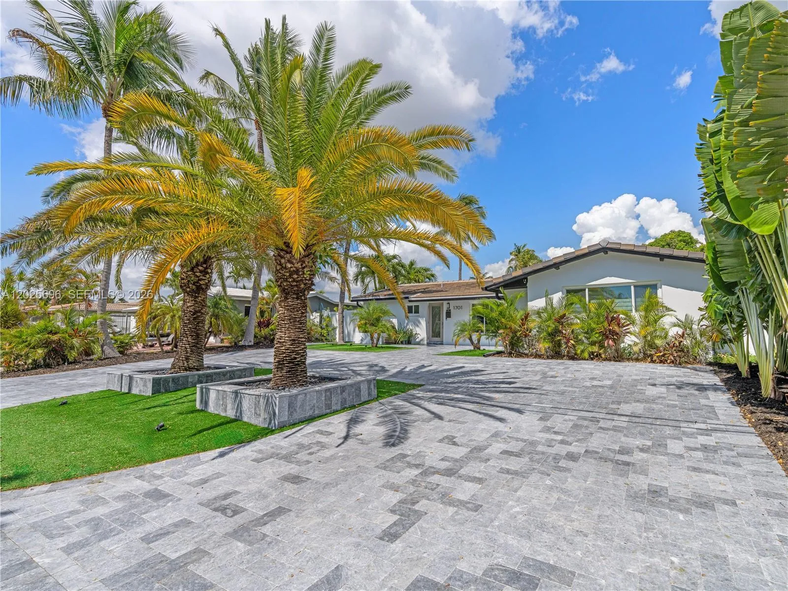 1701 SW 3rd Ave, Pompano Beach FL 33060
