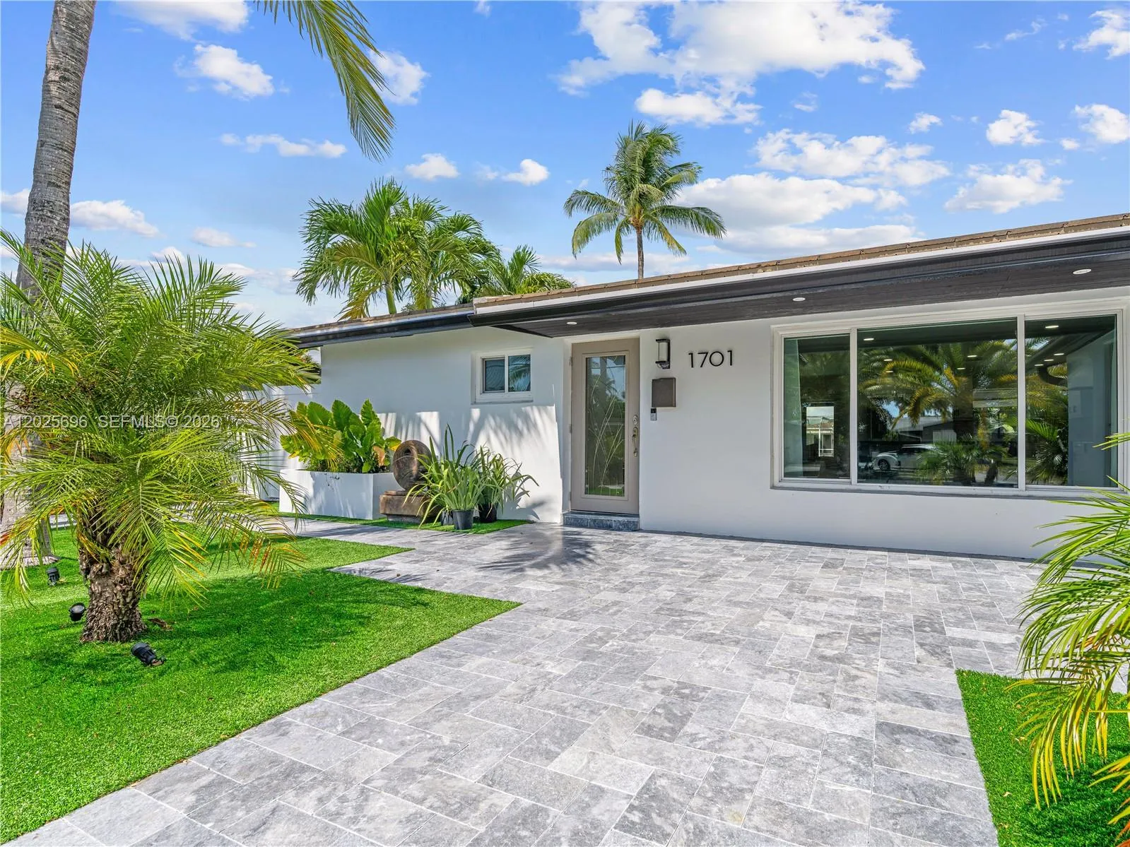 1701 SW 3rd Ave, Pompano Beach FL 33060