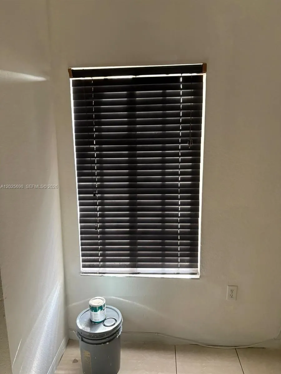 117 SE 3rd Ave # 7, Hallandale Beach FL 33009