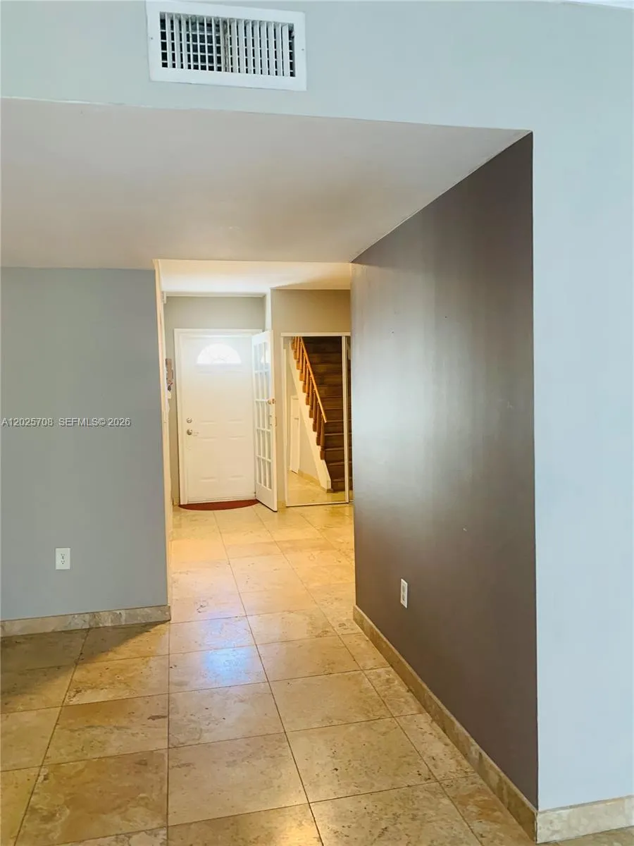 1651 NE 115th St # 21C, Miami FL 33181