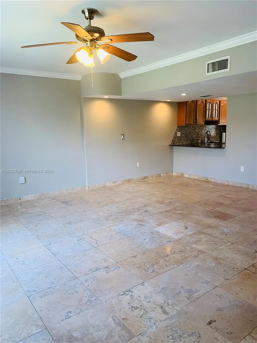 1651 NE 115th St # 21C, Miami FL 33181