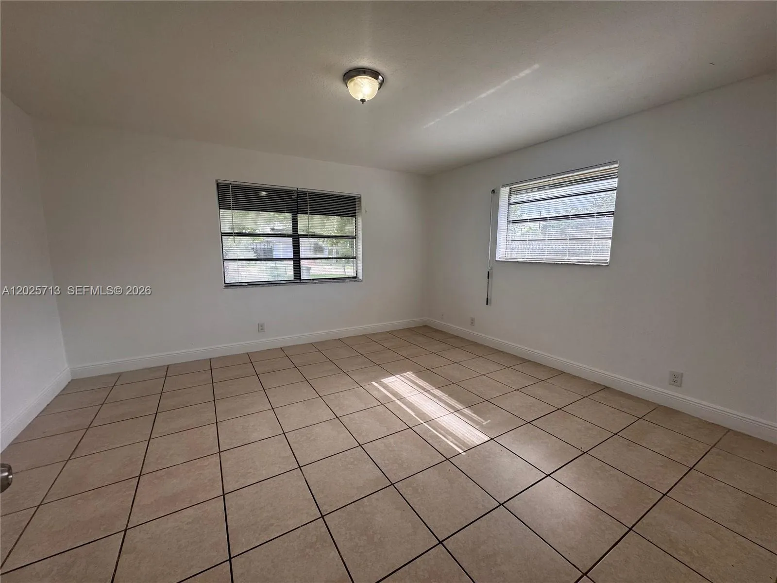 407 NW 7th Ct, Hallandale Beach FL 33009