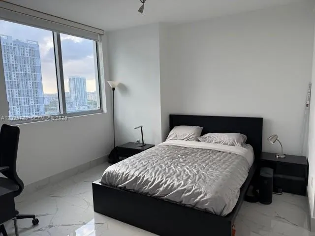 92 SW 3rd St # 2109, Miami FL 33130