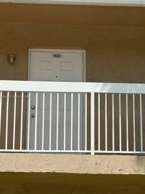 922 TWIN LAKE DR # 922, Coral Springs FL 33071