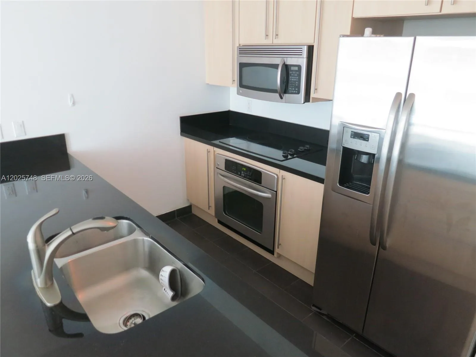 1111 SW 1 AV, Miami FL 33130