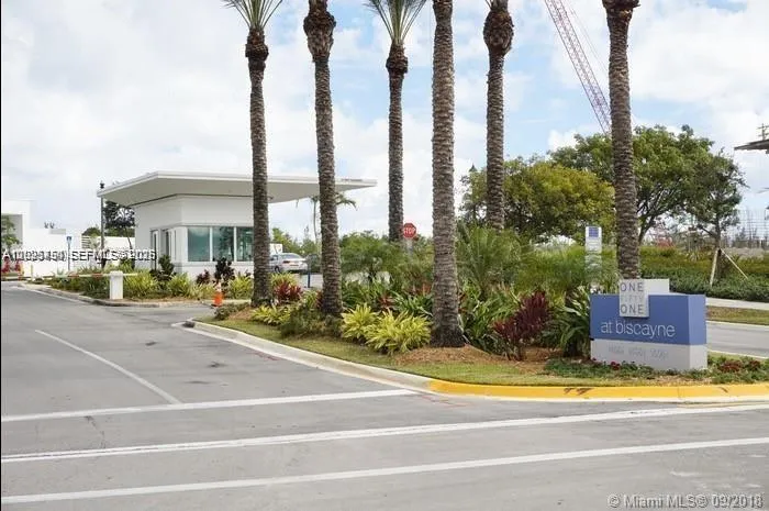 14951 Royal Oaks Ln # 506, North Miami FL 33181