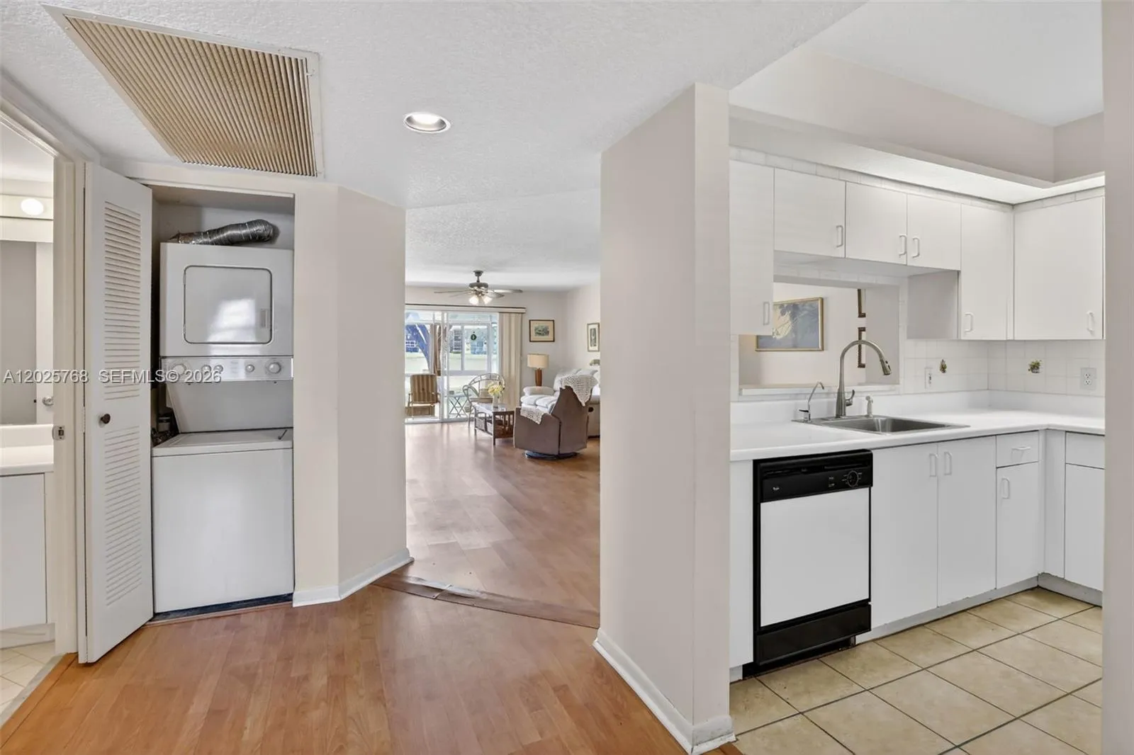 650 SW 138th Ave # 105J, Pembroke Pines FL 33027