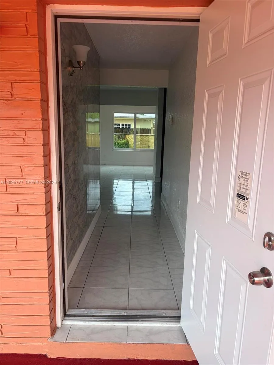 7612 Plantation Blvd, Miramar FL 33023