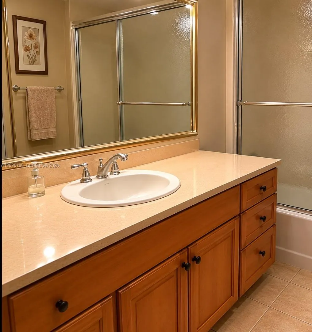 3082 S Oakland Forest Dr # 1301, Oakland Park FL 33309