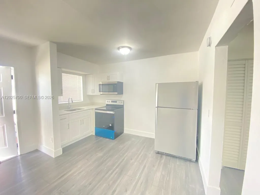 2150 NW 24th St # 2, Miami FL 33142