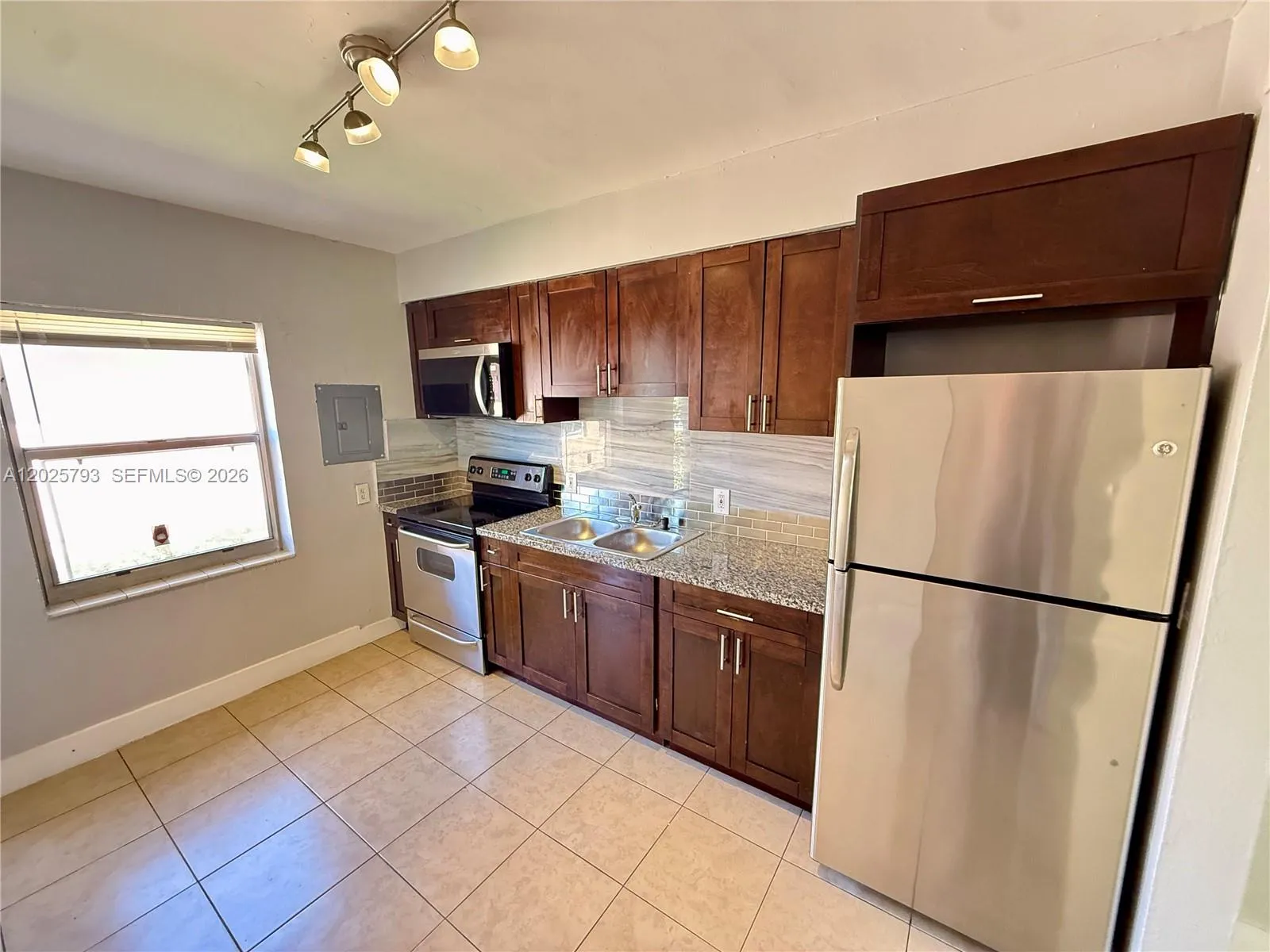 1467 NW 53rd St # 1, Miami FL 33142