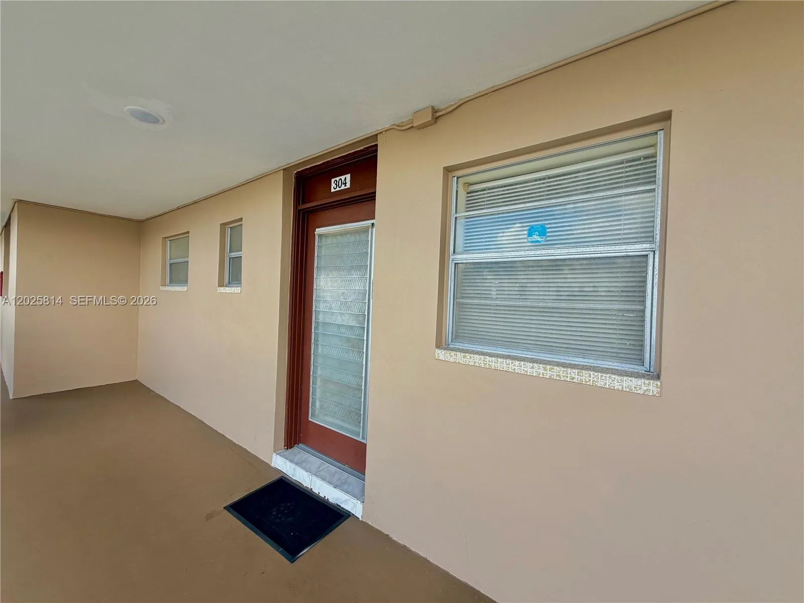 2901 NW 46th Ave # 304, Lauderdale Lakes FL 33313