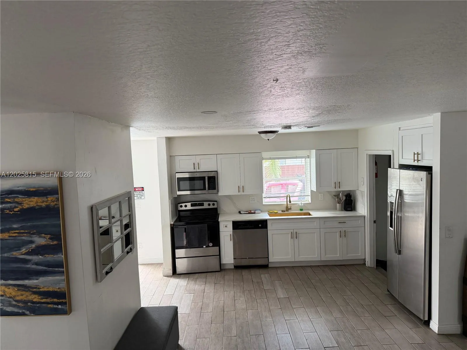 19640 Lenaire Dr, Cutler Bay FL 33157