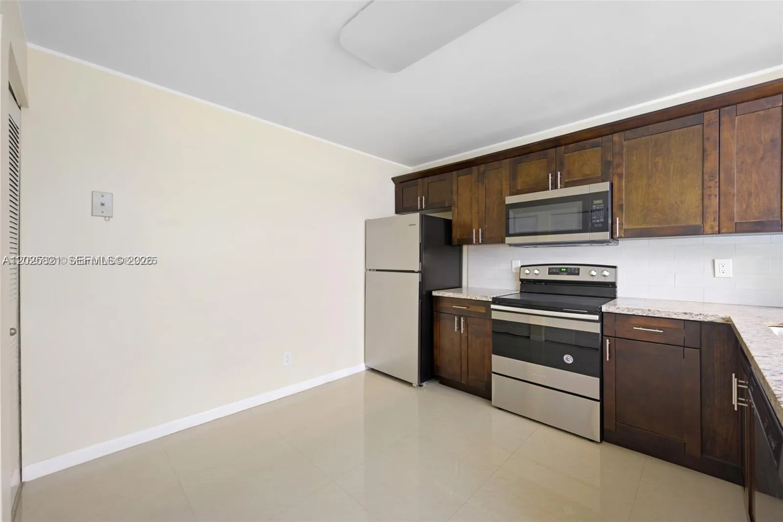 10161 W Sunrise Blvd # 304, Plantation FL 33322