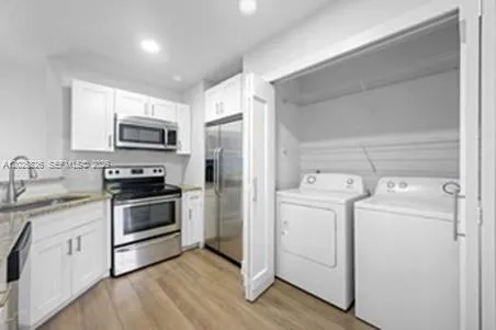 3425 NW 44th St # 204, Oakland Park FL 33309