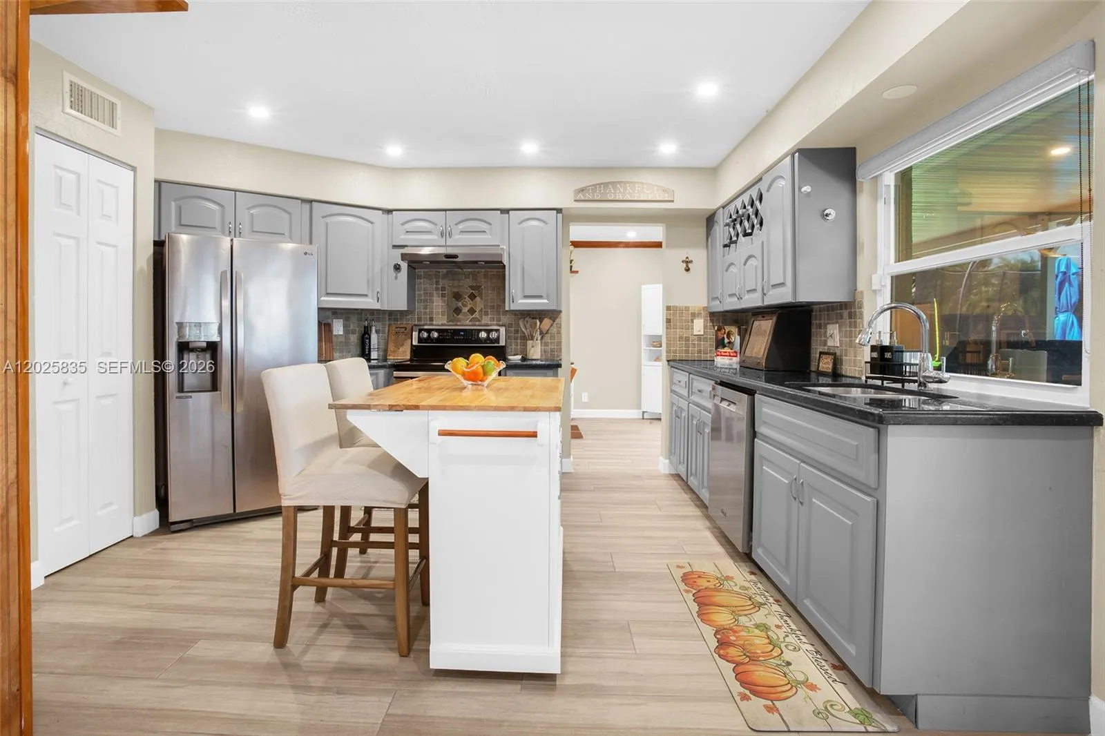 4890 SW 104th Ave, Cooper City FL 33328
