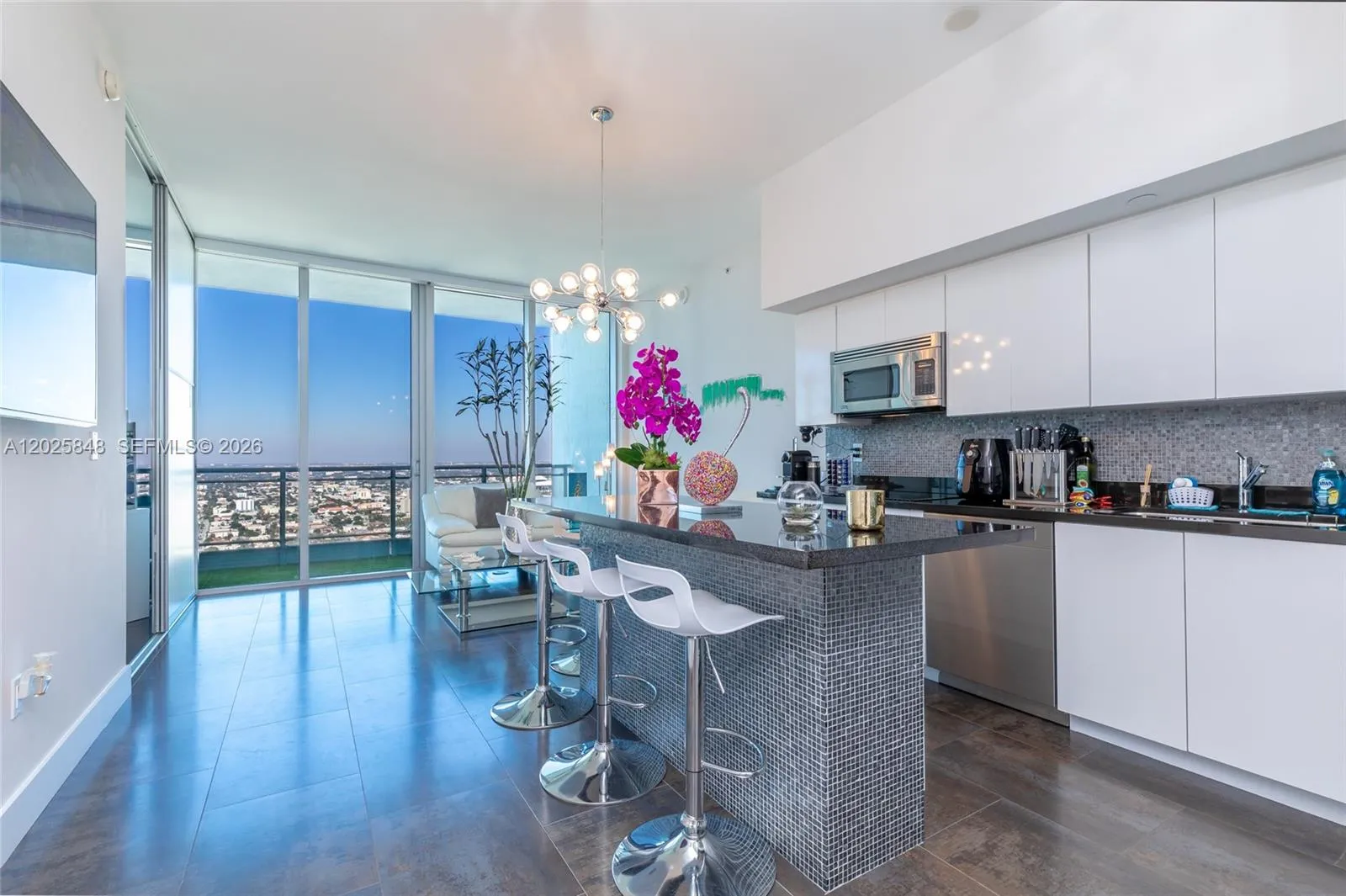 92 SW 3rd St # 5108, Miami FL 33130