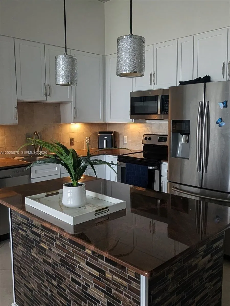 2001 Biscayne Blvd # 3506, Miami FL 33137
