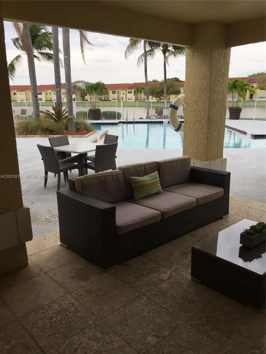 12870 Vista Isles Dr # 517, Plantation FL 33325
